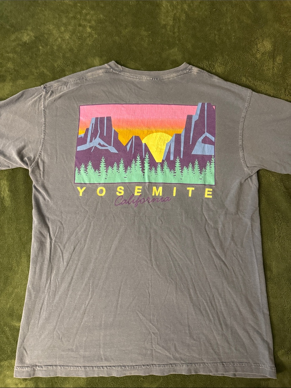 YTK | Yosemite Graphic Tee - Gray/Blue with Sunset Print